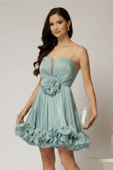 Rochie scurta verde mint din voal in clos cu volanase si floare maxi pe talie imagine