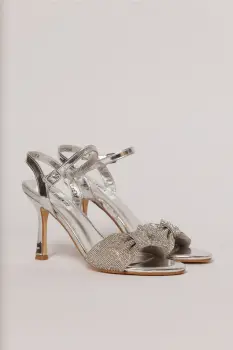 Sandale argintii cu funda stralucitoare imagine
