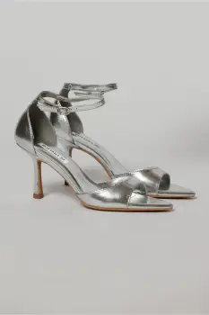 Sandale argintii elegante din piele ecologica cu varf ascutit imagine