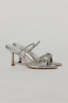 Sandale elegante argintii cu varf ascutit si barete cu strasuri imagine