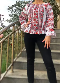 Bluza stilizata cu motive traditionale Daniela imagine