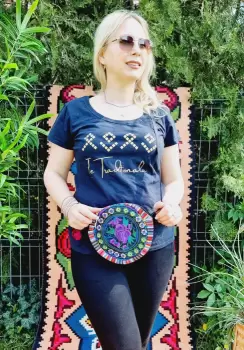 Geanta stilizata cu motive traditionale cu floare 13 imagine