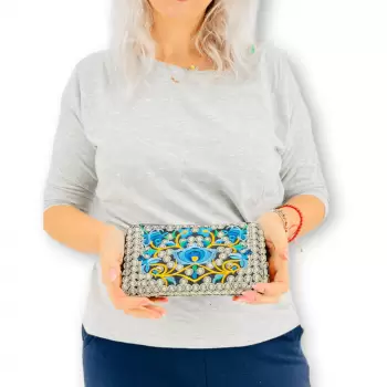 Portofel stilizat cu motive traditionale 7 imagine