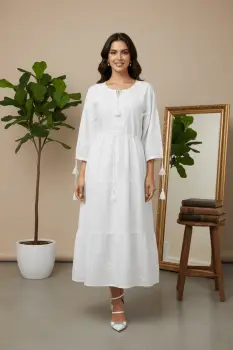 Rochie alba lunga cu broderie delicata imagine