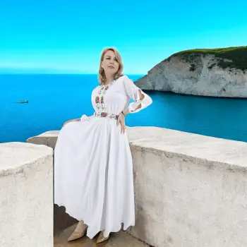 Rochie alba stilizata traditional Afroditha 2 imagine