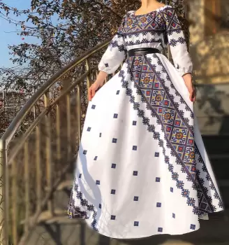 Rochie Traditionala Laura 2 imagine