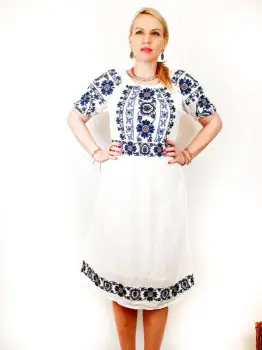 Rochie Traditionala Lorelei cu cordon 2 imagine