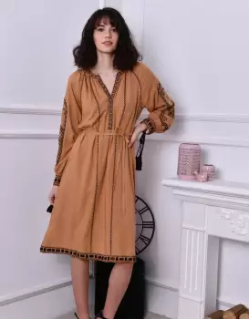 Rochie Traditionala Lunga cu broderie crem Matilda 3 imagine