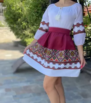 Rochie Traditionala stilizata cu Laura 4 imagine
