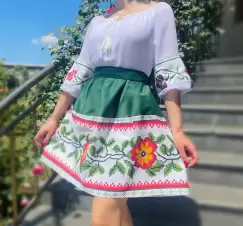 Rochie Traditionala stilizata cu motive florale Maria 3 imagine