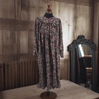 Rochie , zElena,   din vascoza cu imprimeu floral delicat imagine
