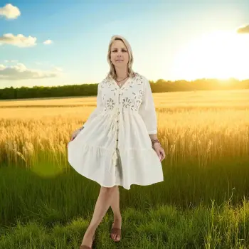 Rochie , zFloare de Grau,   cu decupaje florale si snur din rafie 2 imagine