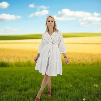 Rochie , zFloare de Grau,   cu decupaje florale si snur din rafie imagine