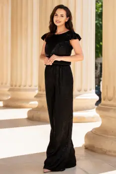 Compleu negru cu pantaloni evazati si bluza cu volane imagine