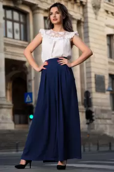 Pantaloni casual albastri evazati cu crapatura si nasturi pe laterale imagine