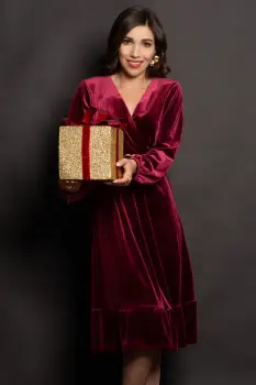 Rochie de Craciun din catifea fina bordo cu volan la terminatie imagine