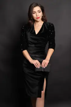 Rochie de ocazie din catifea Sammy neagra cu fronseuri si paiete pe o parte imagine