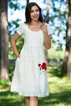 Rochie de zi din in ecru cu maci brodati 3D imagine