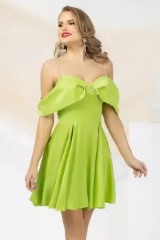 Rochie mini lime eleganta Pretty Girl cu umeri goi si strassuri imagine