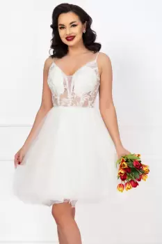 Rochie pretioasa de cununie alba din tulle decorata cu margele imagine