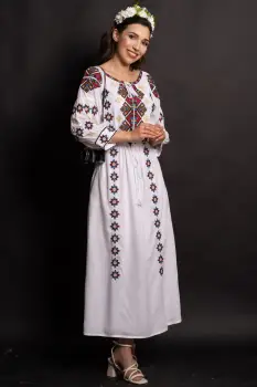 Rochie traditionala alba Coralia cu broderie cu simbolul rombului imagine