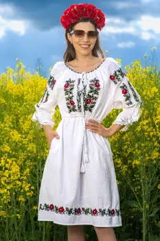 Rochie traditionala alba in clos Georgiana cu broderie florala imagine