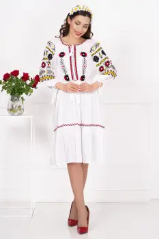 Rochie traditionala alba Ines brodata cu motive populare imagine