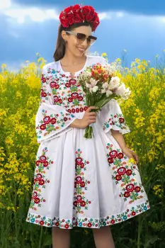 Rochie traditionala alba Irinuca in clos cu broderie viu colorata imagine