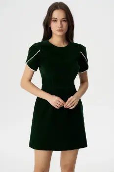 Rochie verde mini din catifea Silvia cu margele decorative imagine