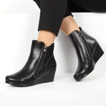 Botine imblanite Valeria imagine