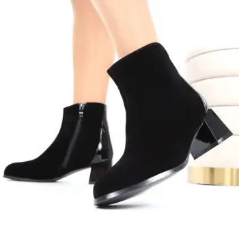 Botine negre cu toc Zania imagine