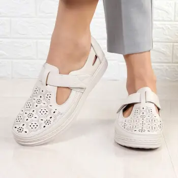 Pantofi bej usori Frusina imagine