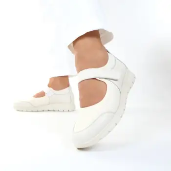 Pantofi bej usori Linada imagine