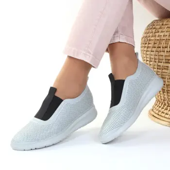 Pantofi gri perforati Cia imagine