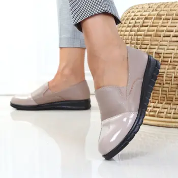 Pantofi maro lacuiti usori Namari imagine