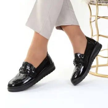 Pantofi negri lacuiti Lioris imagine