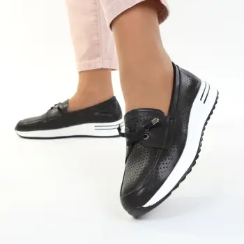 Pantofi negri perforati Fia imagine