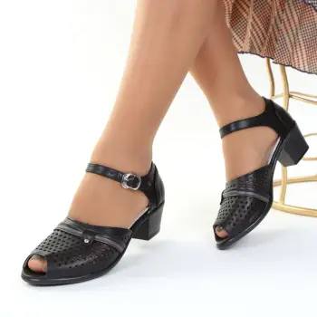 Pantofi negri perforati Inara imagine