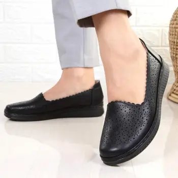 Pantofi negri usori Minoda imagine