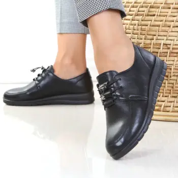 Pantofi negri usori Silona imagine