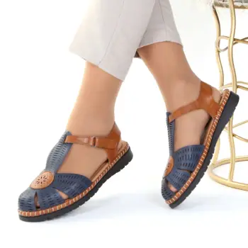 Sandale bleumarin inchise in fata Lani imagine