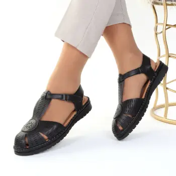 Sandale negre inchise in fata Lani imagine