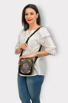 Geanta brodata traditional 6 imagine
