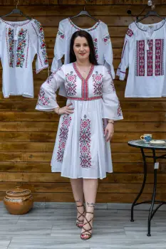 Rochie Traditionala Dorinuta 2 imagine