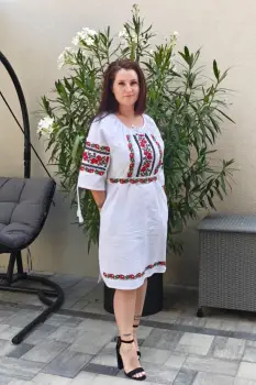 Rochie Traditionala Mirela 4 imagine