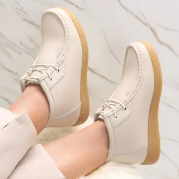 Ghete dama Imblanite Bej din Piele Naturala Musina imagine