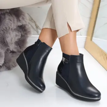 Ghete dama Imblanite Bleumarin din Piele Ecologica Mesya imagine