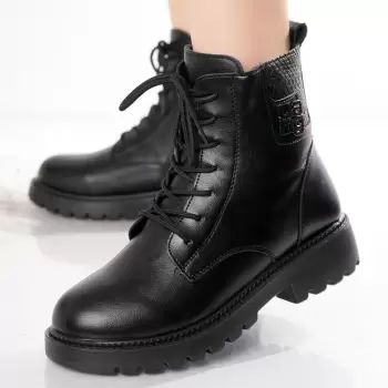 Ghete Dama Imblanite Negre din Piele Ecologica Malara imagine