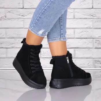 Ghete dama Imblanite Negri din Piele Naturala Intoarsa Weber imagine