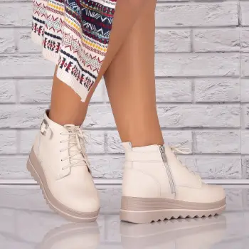 Ghete dama mblanite Albastre din Piele Naturala Galesia imagine